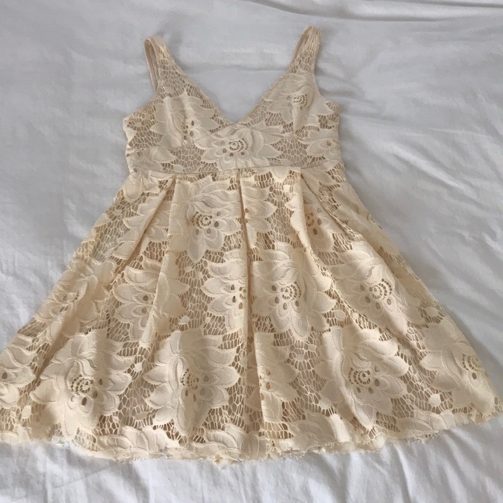 Lace gooey dress